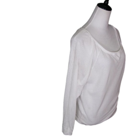 GUESS White Mesh Top Size Medium - Picture 6 of 6